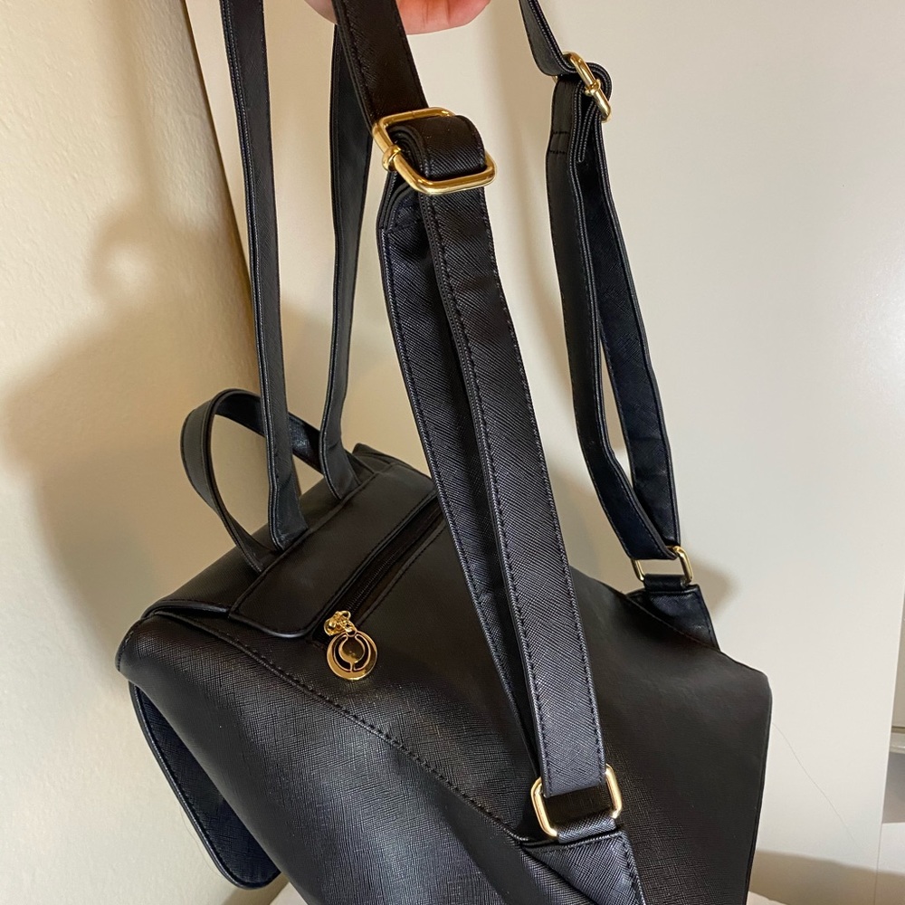 Backpack - Picture 2 of 2